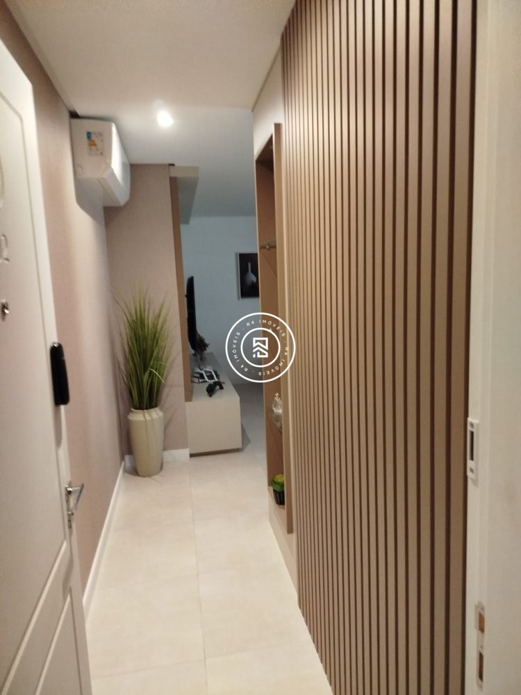 Lindo apto mobiliado no cora��o da Meia Praia