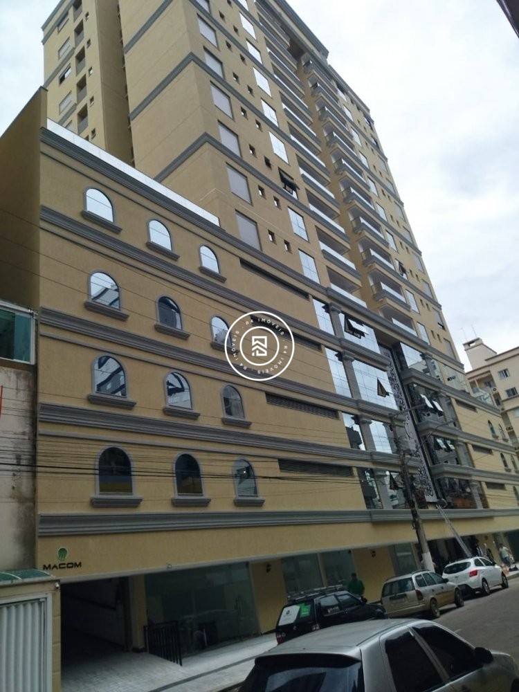 Lindo apto mobiliado no cora��o da Meia Praia