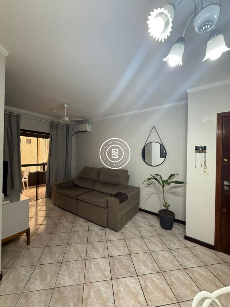 Apartamento a 70m do mar, excelente localiza��o