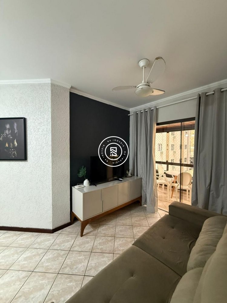 Apartamento a 70m do mar, excelente localiza��o