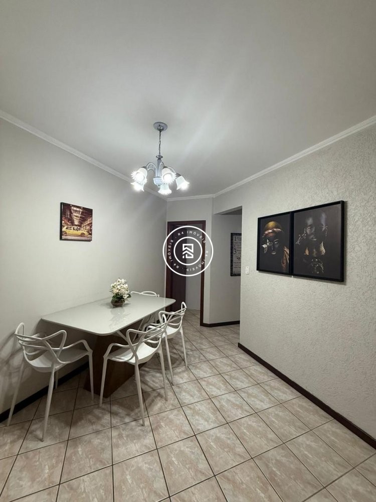 Apartamento a 70m do mar, excelente localiza��o