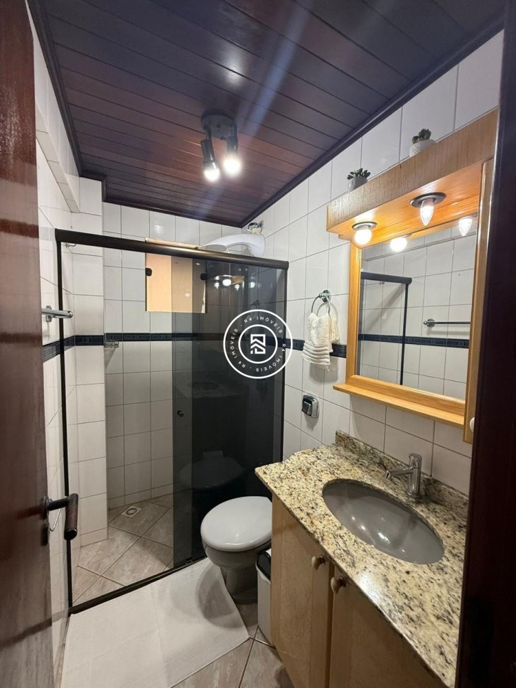 Apartamento a 70m do mar, excelente localiza��o