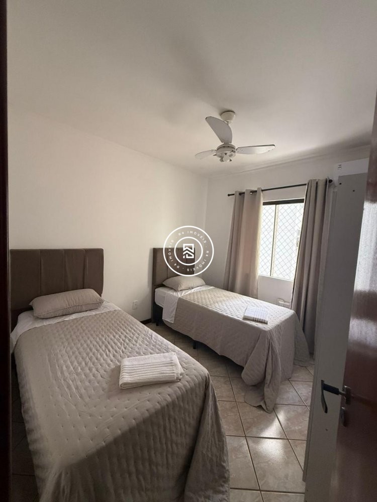 Apartamento a 70m do mar, excelente localiza��o