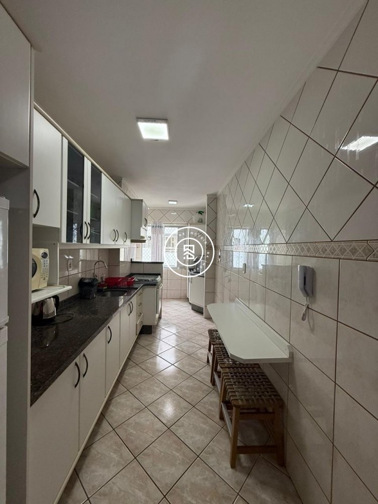 Apartamento a 70m do mar, excelente localiza��o