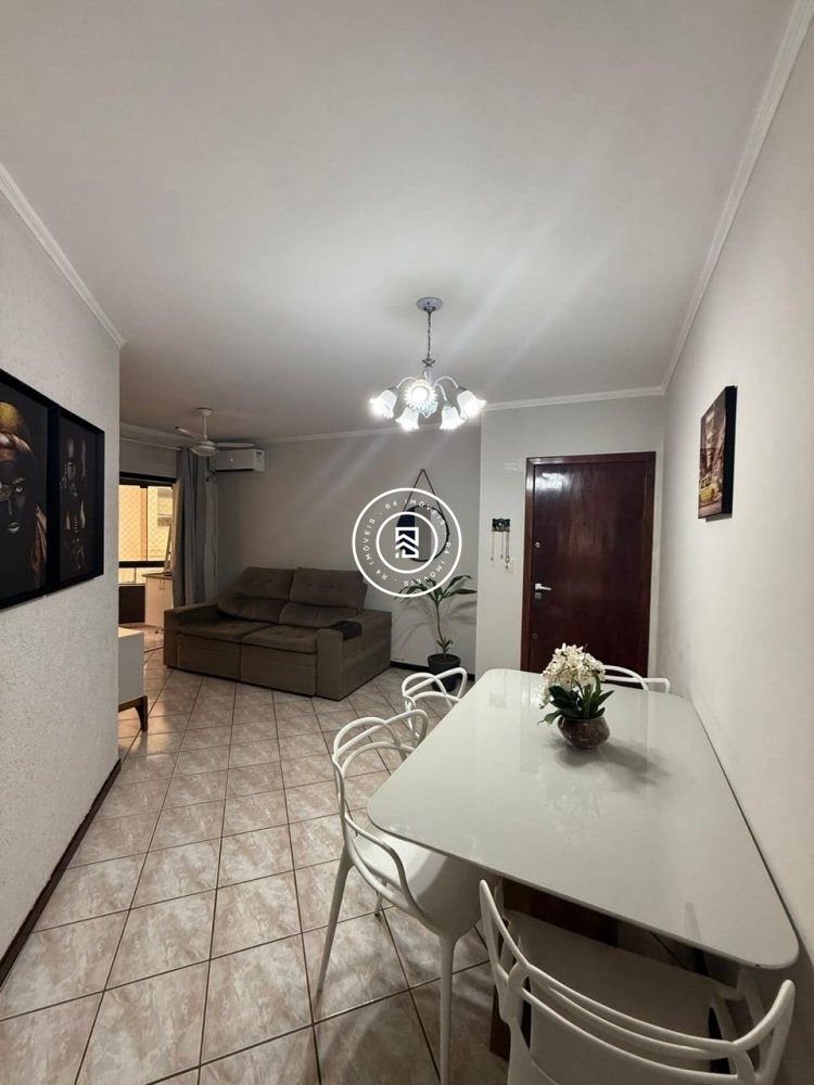 Apartamento a 70m do mar, excelente localiza��o