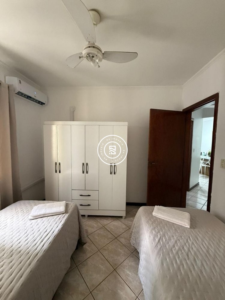 Apartamento a 70m do mar, excelente localiza��o