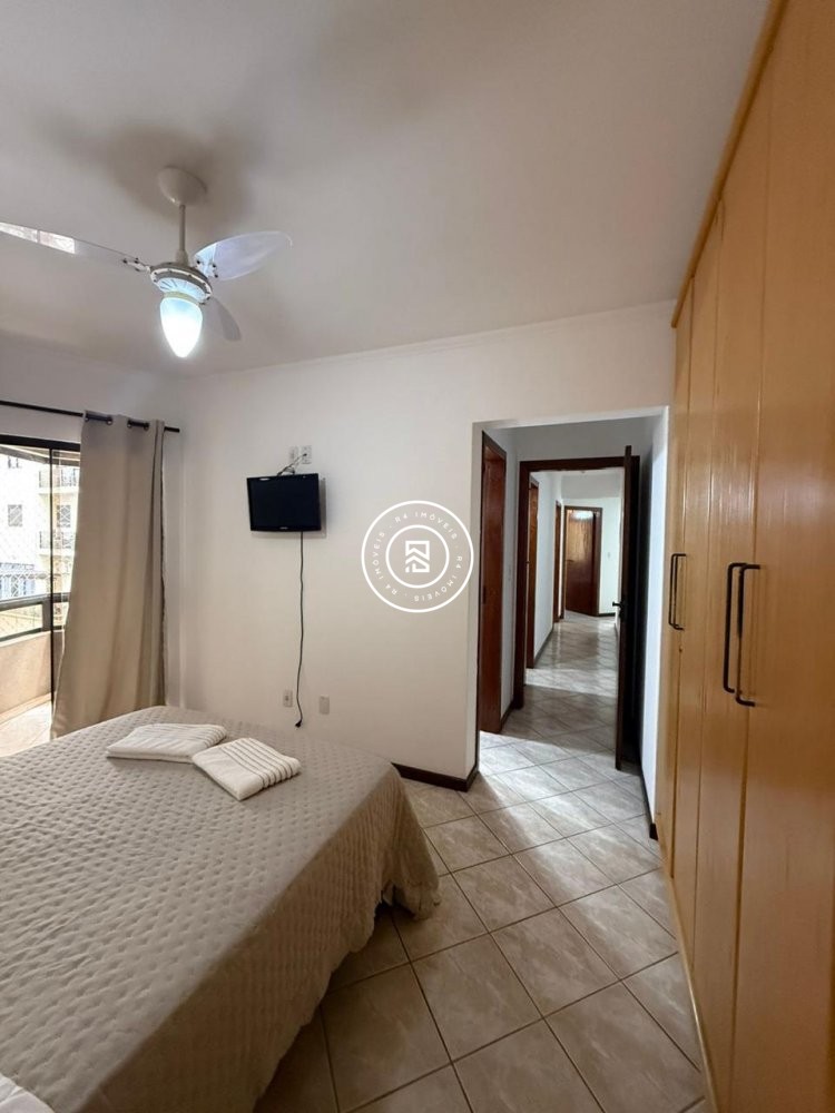 Apartamento a 70m do mar, excelente localiza��o