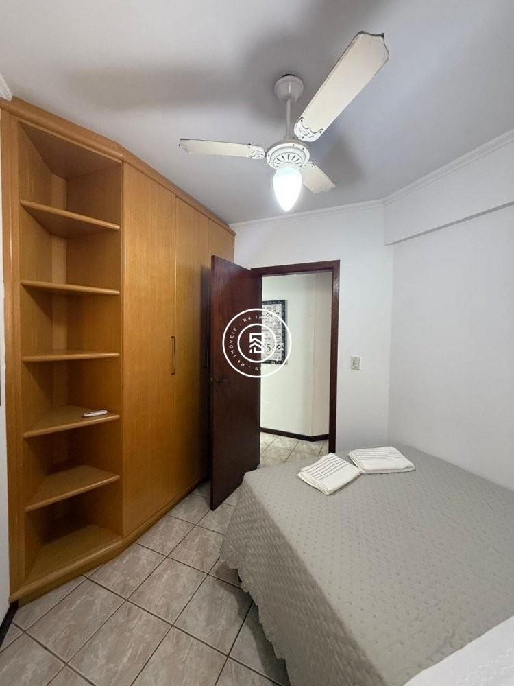 Apartamento a 70m do mar, excelente localiza��o