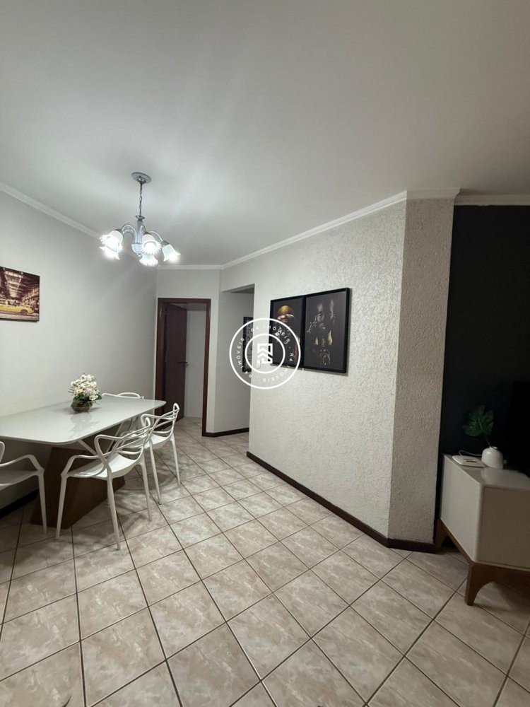 Apartamento a 70m do mar, excelente localiza��o