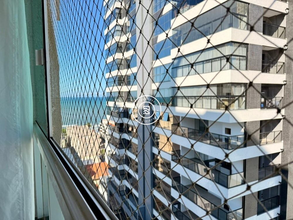 Apartamento mobiliado na Meia Praia