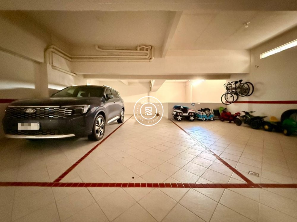 Apartamento mobiliado na Meia Praia