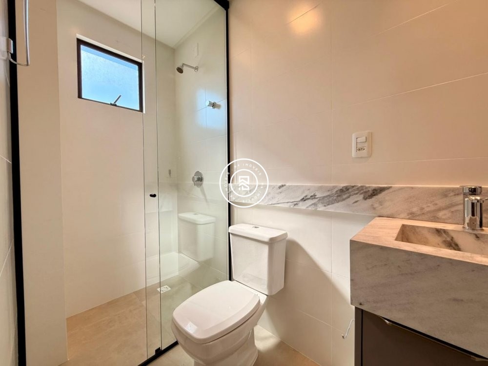 Apartamento mobiliado e decorado na Meia Praia