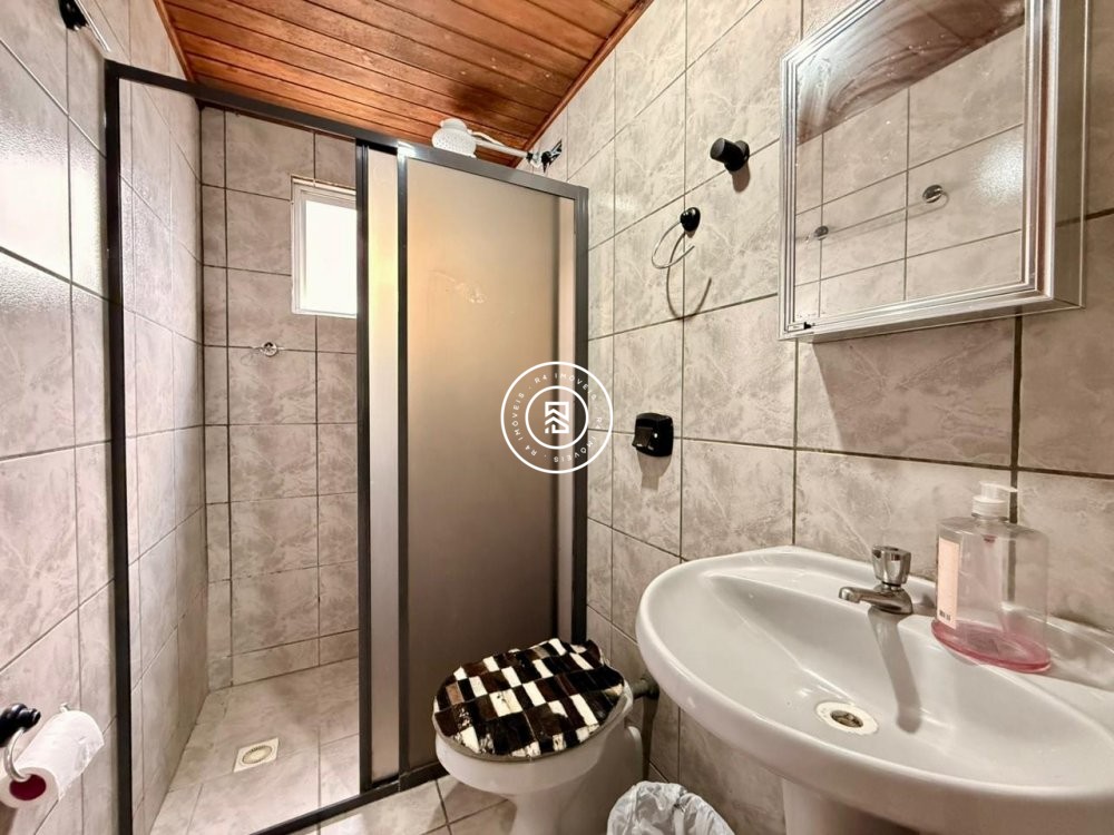 Apartamento mobiliado na Meia Praia