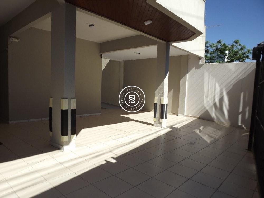 Apto amplo, luminoso e ventilado; Ideal para morar