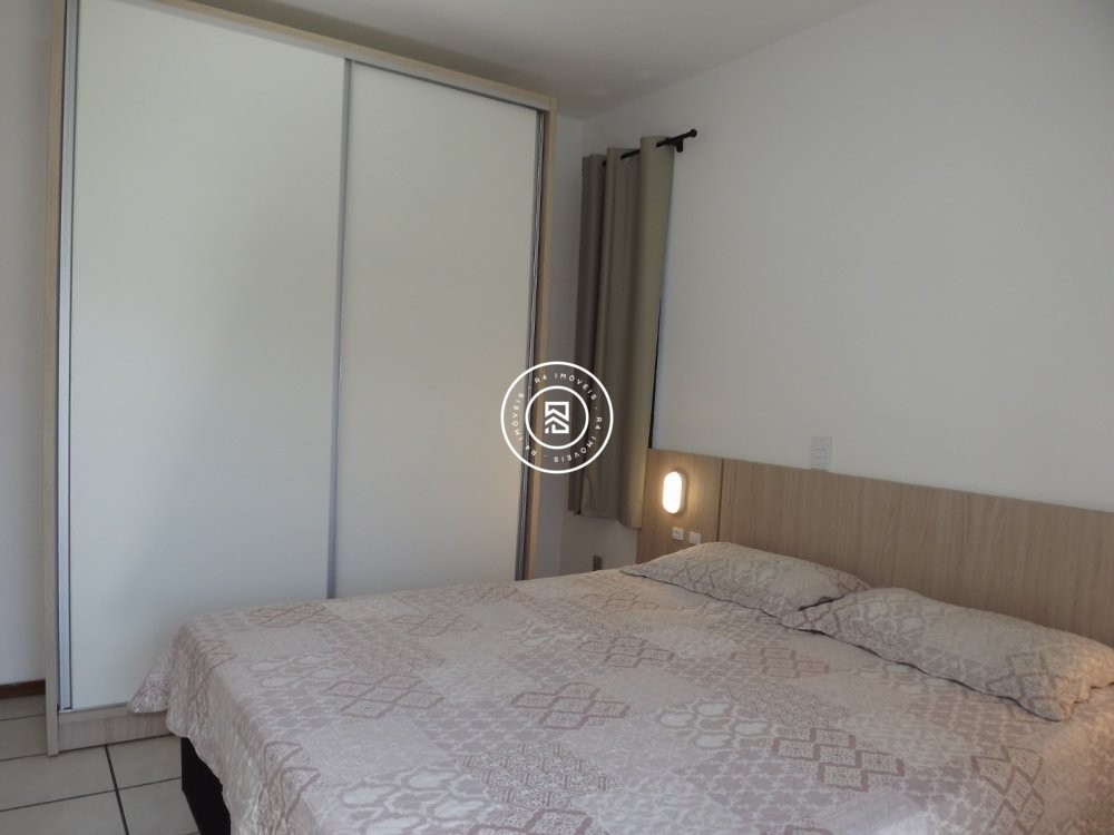 Apto amplo, luminoso e ventilado; Ideal para morar