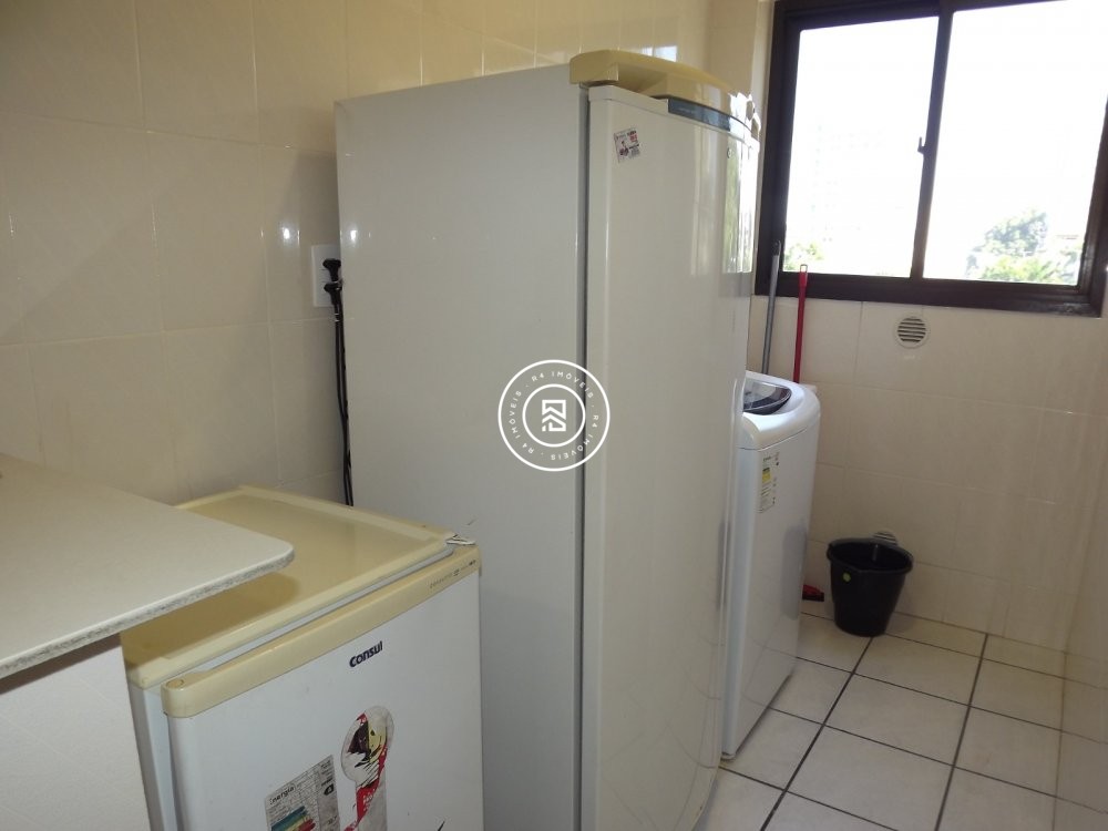 Apto amplo, luminoso e ventilado; Ideal para morar