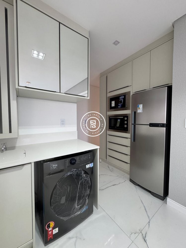 Apartamento finamente mobiliado