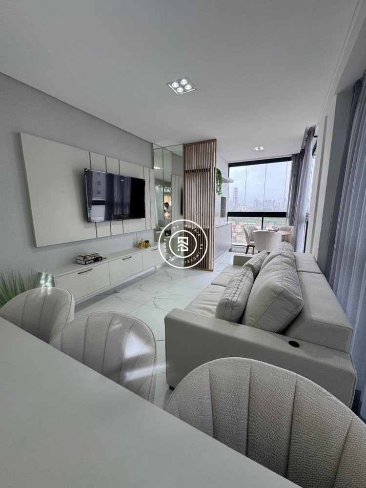 Apartamento finamente mobiliado