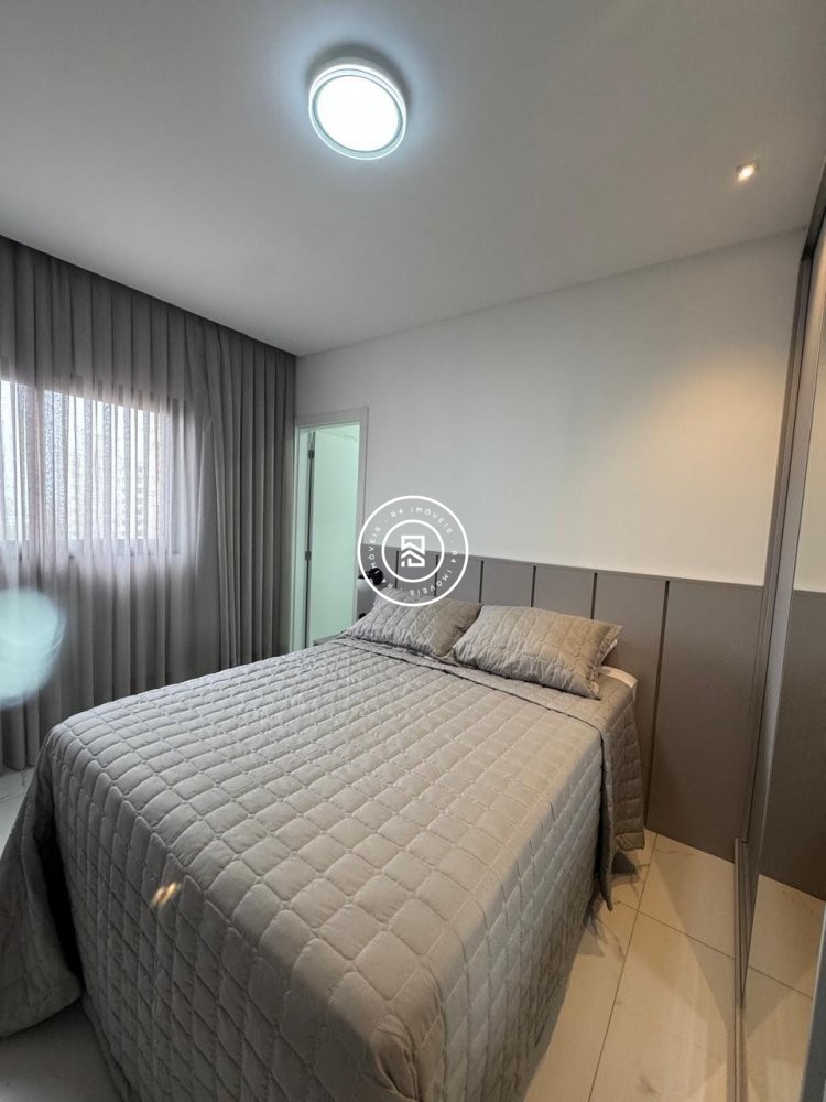 Apartamento finamente mobiliado