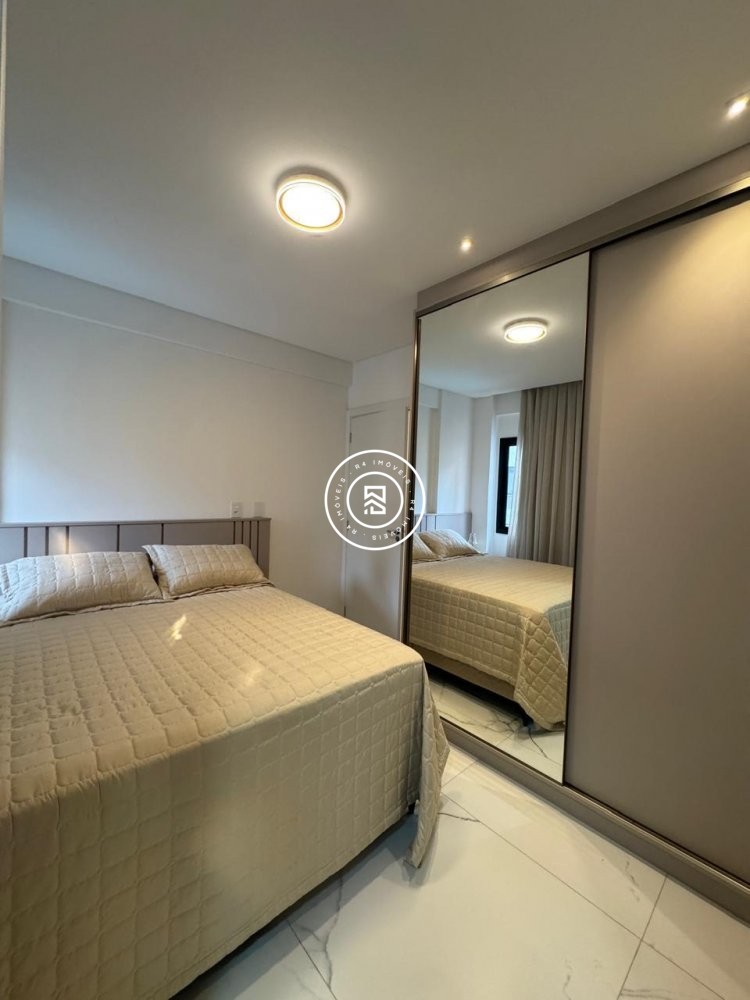 Apartamento finamente mobiliado