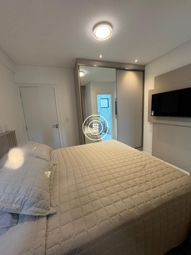 Apartamento finamente mobiliado