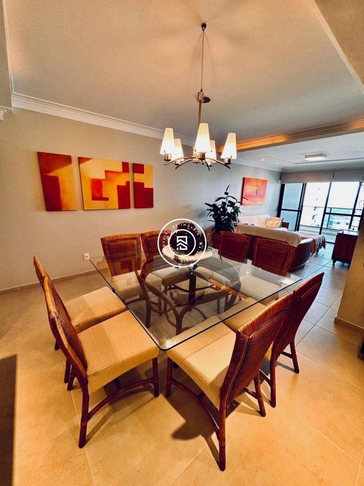 Apartamento mobiliado na Av Nereu Ramos