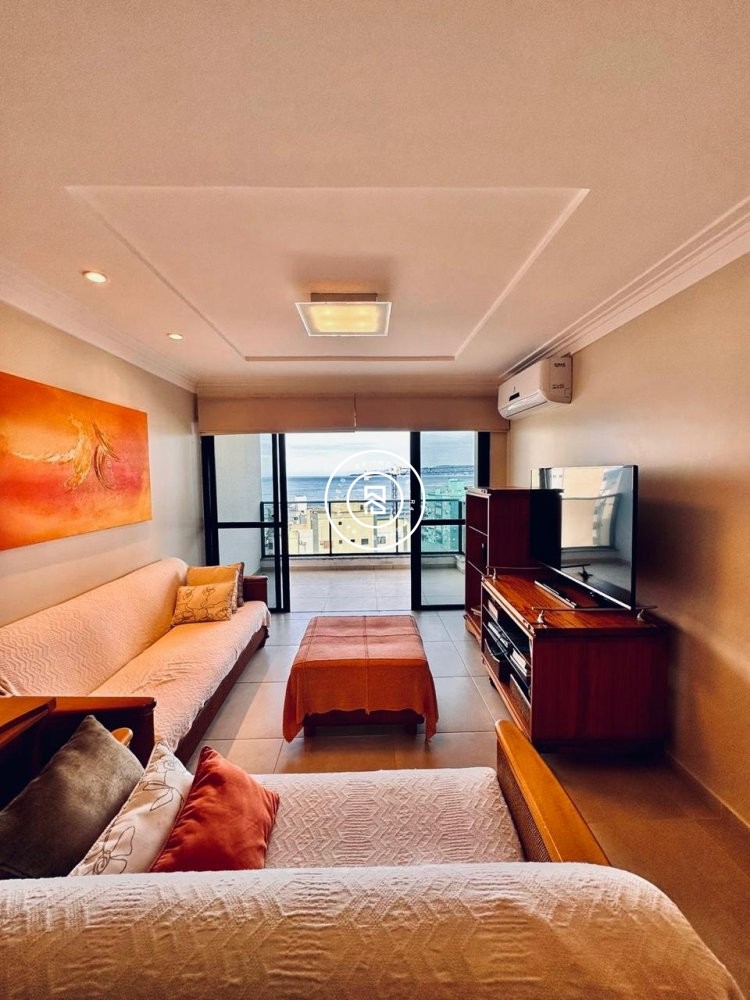 Apartamento mobiliado na Av Nereu Ramos