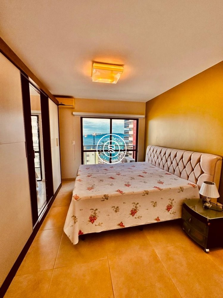 Apartamento mobiliado na Av Nereu Ramos