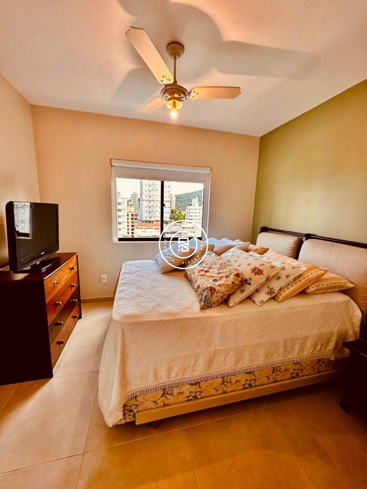 Apartamento mobiliado na Av Nereu Ramos