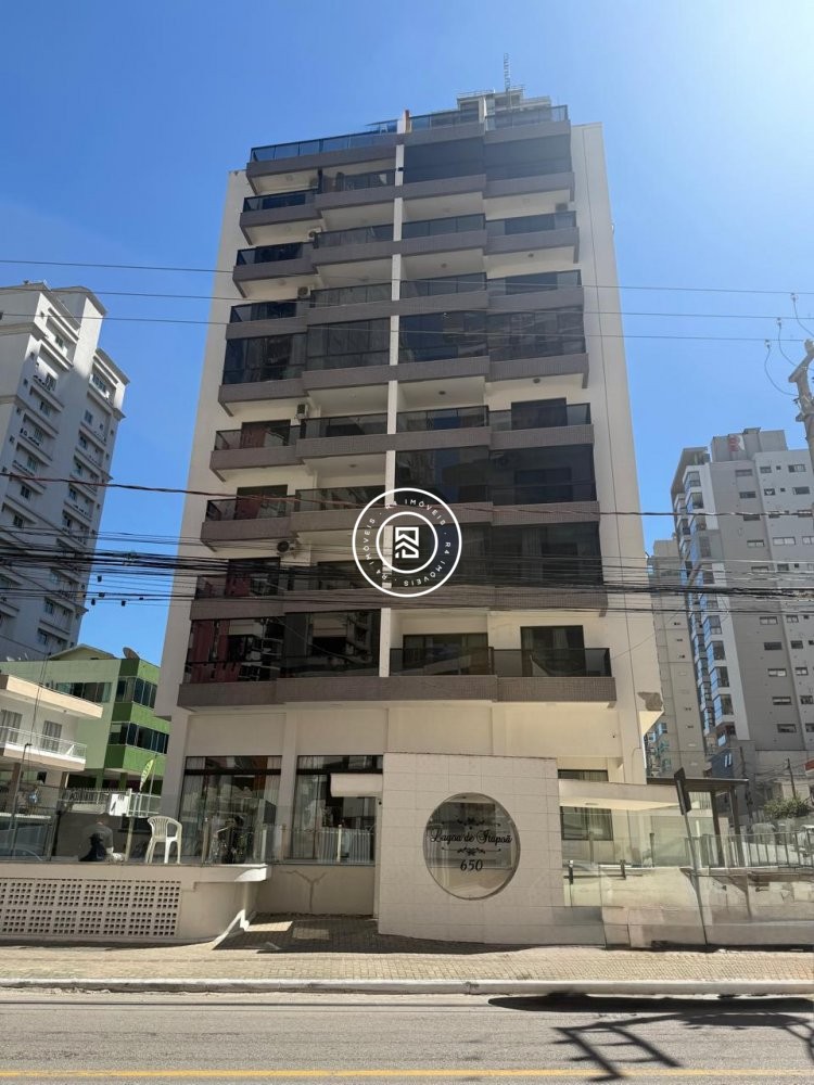 Apartamento mobiliado na Av Nereu Ramos
