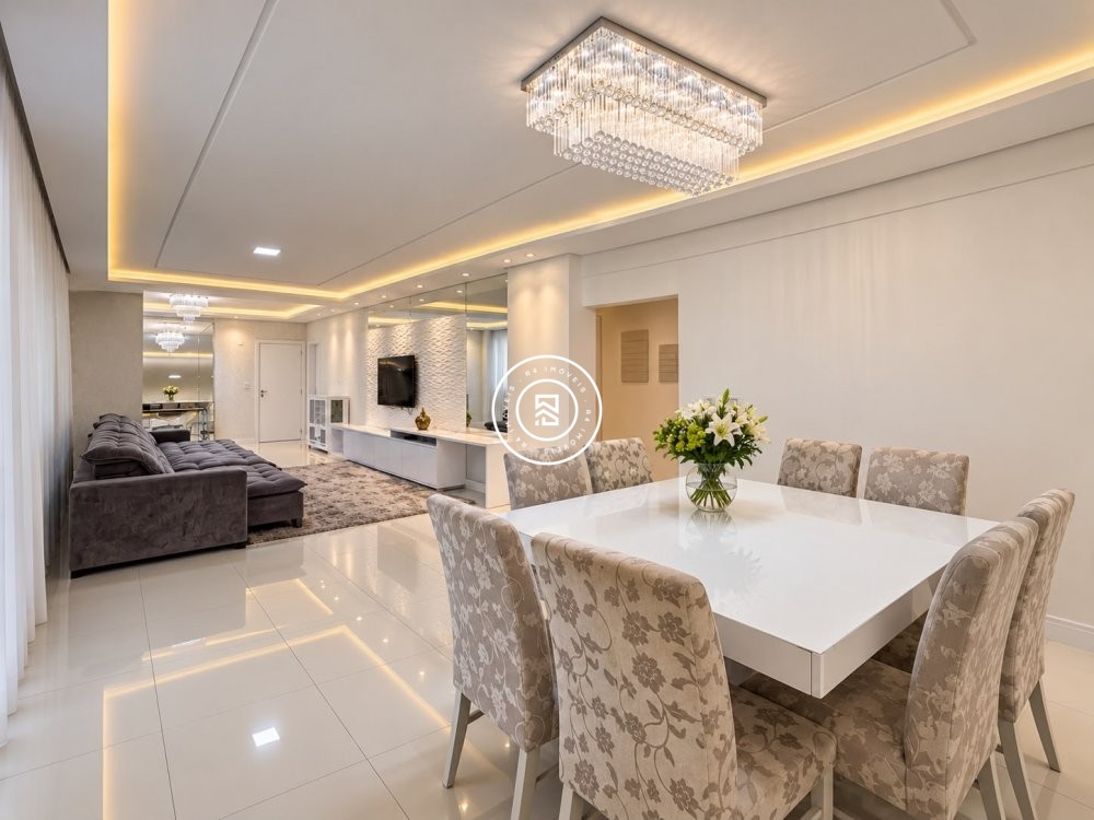 Apartamento mobiliado na Meia Praia