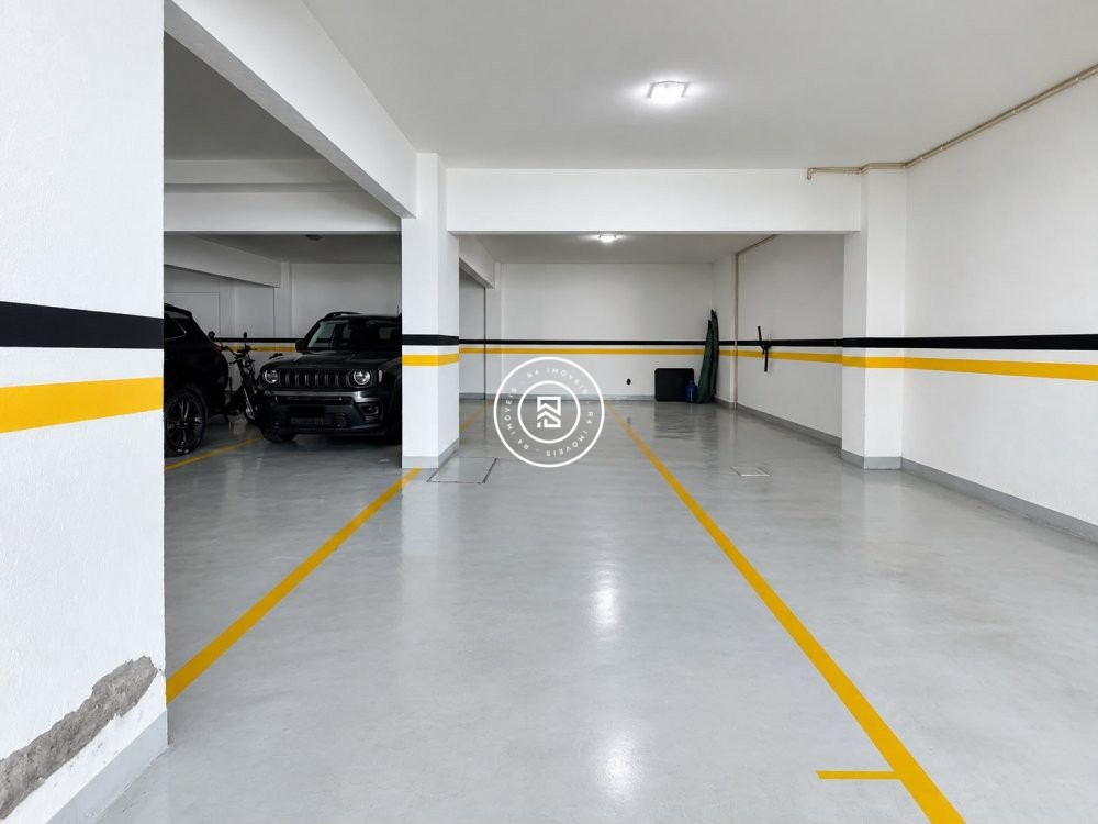 Apartamento mobiliado na Meia Praia