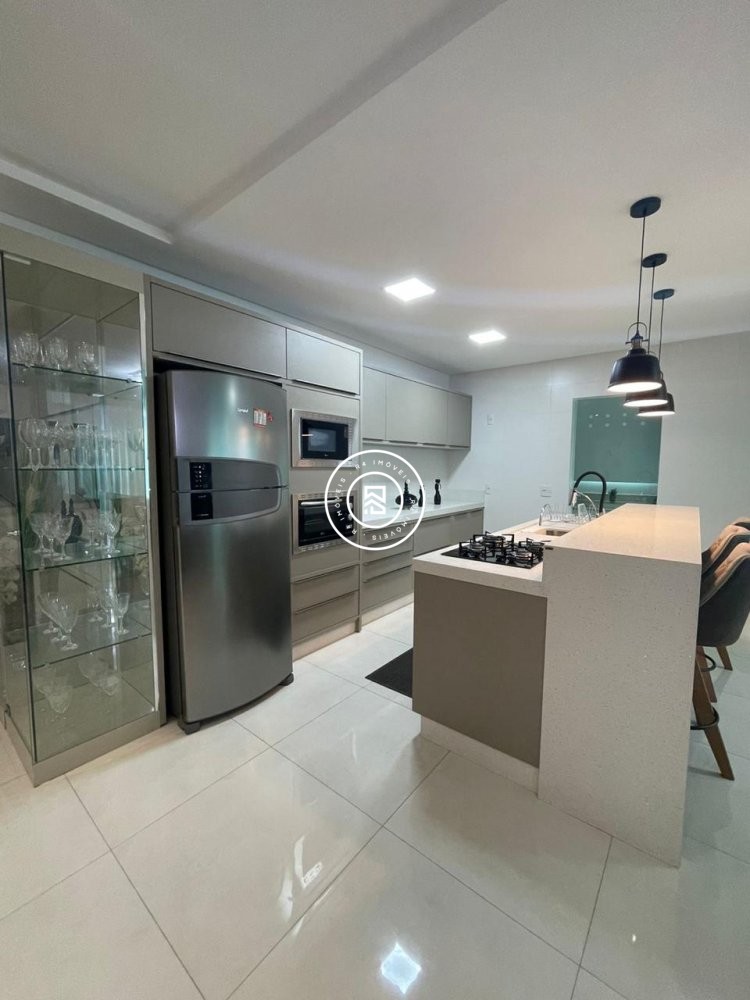 Apartamento Prox. Shopping Russi Russi, 04 suites,