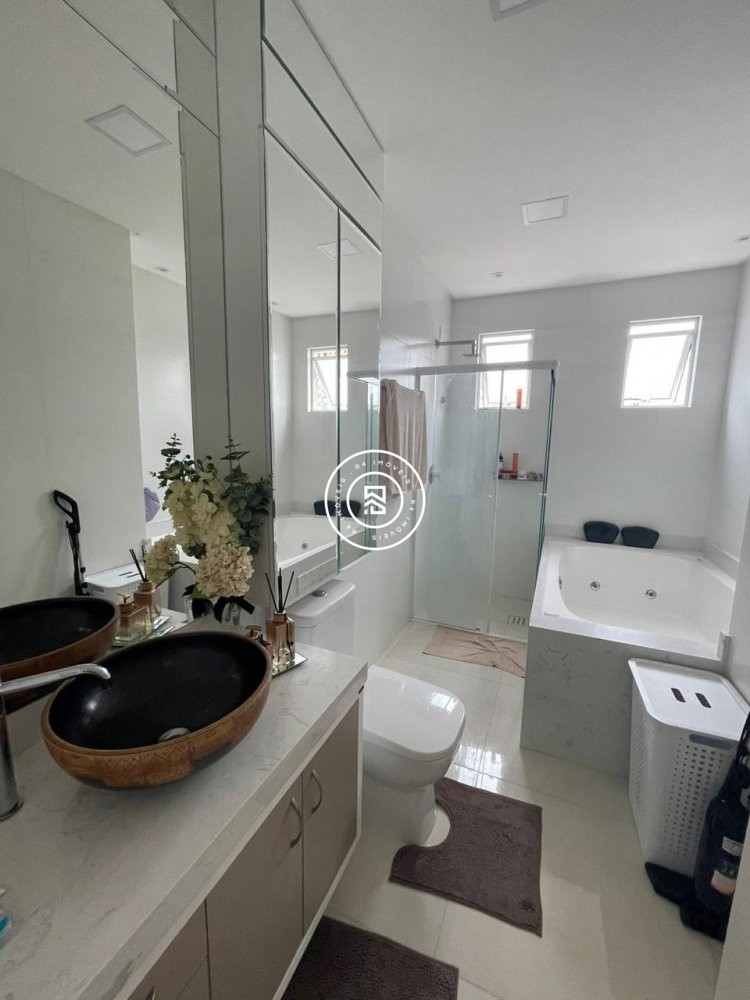 Apartamento Prox. Shopping Russi Russi, 04 suites,